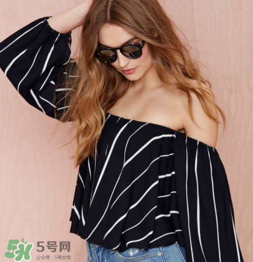 夏天穿黑色衣服會(huì)熱嗎？夏天穿什么衣服防曬？