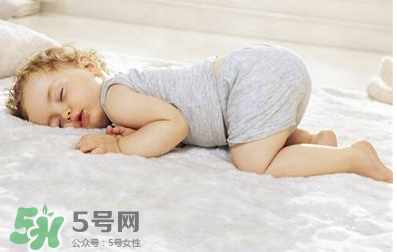 什么時候給寶寶剪指甲？寶寶多大可以剪指甲？