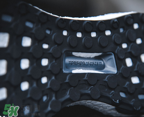 adidas energy boost4上腳怎么樣？阿迪達(dá)斯跑步鞋2017測(cè)評(píng)