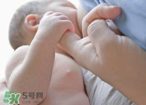 母乳喂養(yǎng)會(huì)胸下垂嗎？母乳喂養(yǎng)胸部下垂怎么辦？