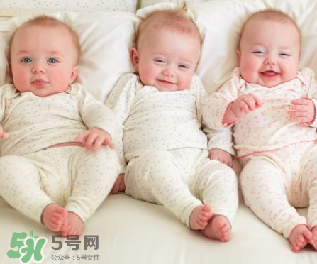 母乳喂養(yǎng)胸會變小嗎？母乳喂養(yǎng)胸會不會變??？