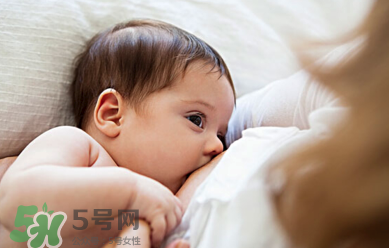 新生兒能用母乳洗臉嗎？新生兒能用母乳擦臉嗎？