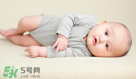 女寶寶洗澡注意些什么？女寶寶洗澡的特殊要求