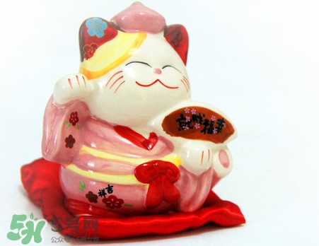 招財(cái)貓起源于哪個(gè)國家？招財(cái)貓?jiān)趺磾[放