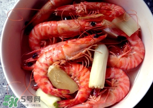如何區(qū)分基圍蝦和竹節(jié)蝦？竹節(jié)蝦和基圍蝦的區(qū)別