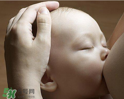 八月份可以斷奶嗎？8月份可以斷奶嗎？
