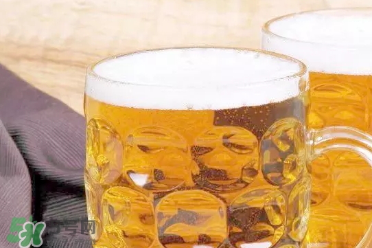 啤酒打開了隔夜還能喝嗎？喝隔夜的啤酒有什么危害？