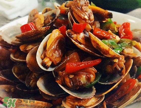 花甲泡了一夜還能吃嗎？花甲泡了一夜吃了會(huì)怎樣