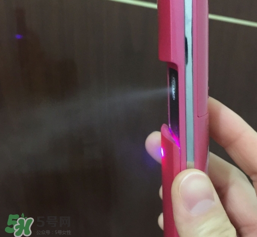 補水儀可以帶水充電嗎？補水儀怎么充電