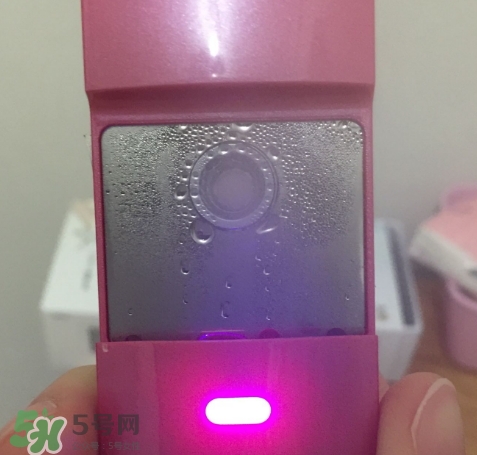 補水儀可以帶水充電嗎？補水儀怎么充電