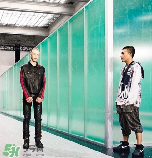 vlone與nike air force 1high聯(lián)名款運動鞋配色有哪幾種？