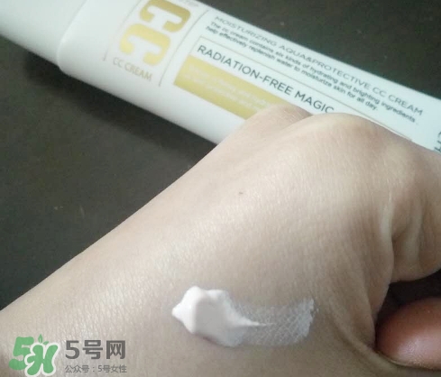 瓷肌cc霜怎么樣？瓷肌cc霜怎么用法