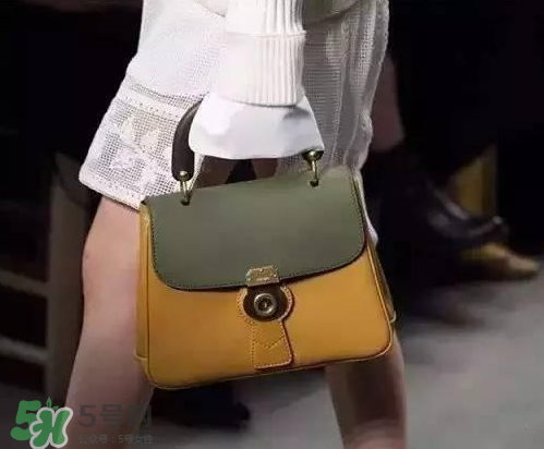 burberry dk88鎖頭包尺寸多大？巴寶莉dk88包有幾種尺寸？