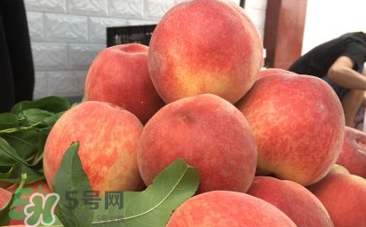 脆桃和軟桃哪個(gè)好吃？脆桃跟軟桃有什么區(qū)別？