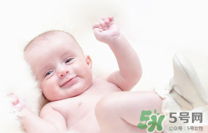 新生兒吃母乳拉稀是怎么回事？新生兒吃母乳拉稀怎么辦？
