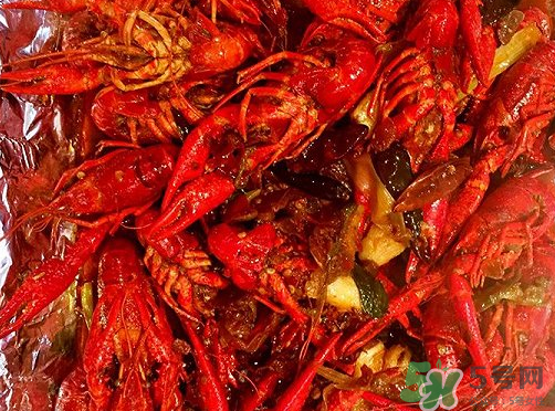 麻辣小龍蝦能隔夜吃嗎？麻辣小龍蝦隔夜能吃嗎？