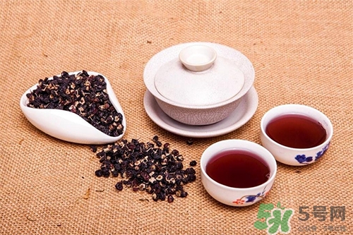 黑枸杞可以天天喝嗎？黑枸杞泡水一天喝幾次