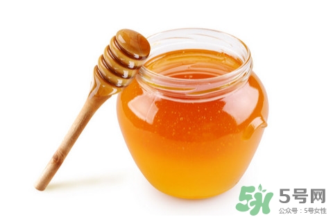 黑枸杞能和蜂蜜一起喝嗎？蜂蜜可以和黑枸杞一起喝嗎