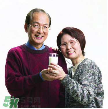 嬰兒奶粉老人能喝嗎？老人能不能喝嬰兒奶粉？
