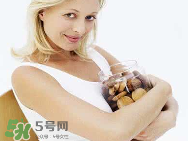 孕婦吃甜食寶寶會(huì)頭大嗎？孕期吃甜食寶寶會(huì)頭變大嗎？