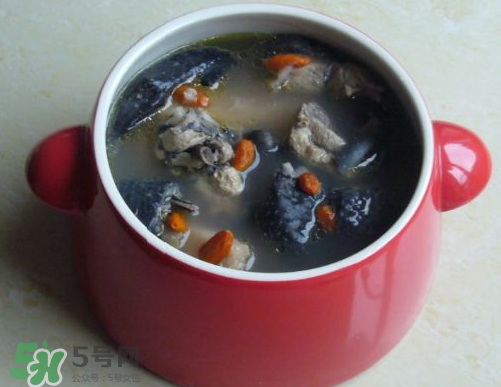 榴蓮殼燉排骨殼能吃嗎？榴蓮殼燉排骨什么味道？