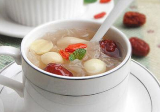 新鮮蓮子可以燉湯嗎？新鮮蓮子怎么煲湯？