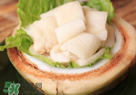 椰子雞里面的耶肉能吃嗎？椰子雞湯底怎麼做
