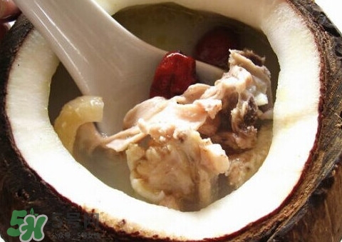 椰子雞屬于什么菜系？椰子雞要什么配料