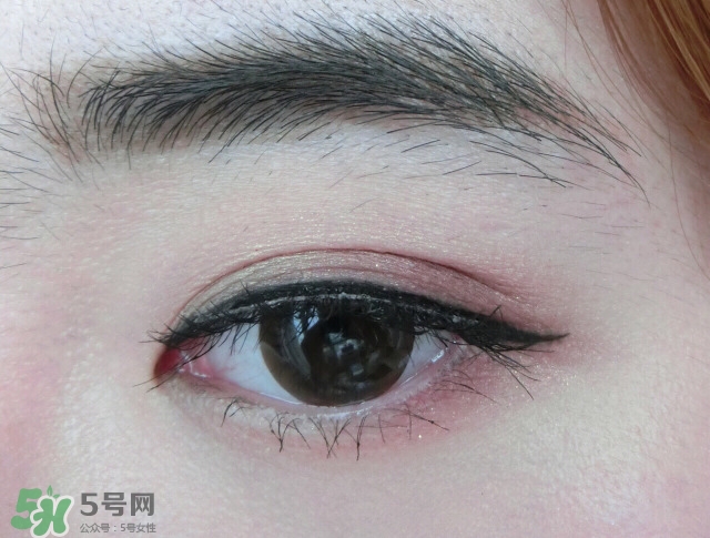 nars吉隆坡眼影怎么畫？nars吉隆坡雙色眼影畫法圖解