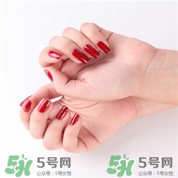 怎么選購指甲油?長期使用指甲油會(huì)怎樣?
