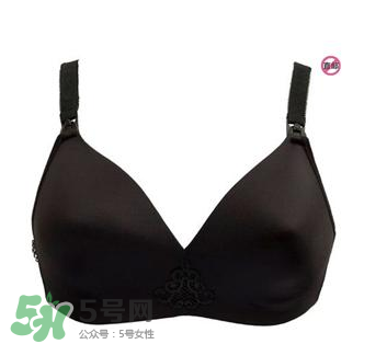 哺樂多和媽媽喂哪個好？哺樂多和媽媽喂內(nèi)衣怎么選？