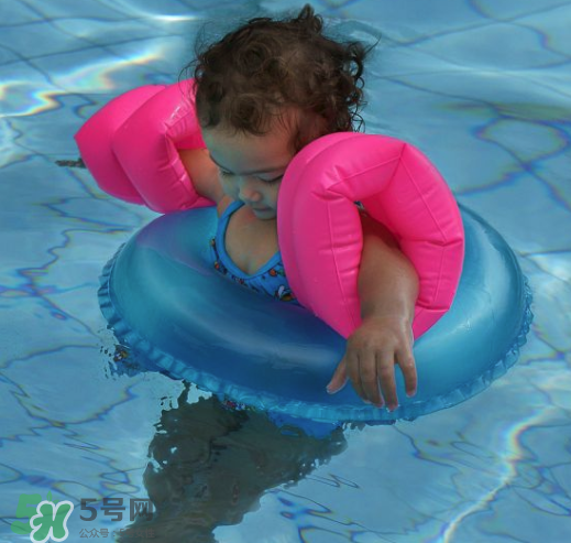 小孩玩水多久合適？小孩多久玩一次水好？