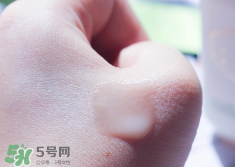 百雀羚三生花冰清瑩白精華液多少錢(qián)_專(zhuān)柜價(jià)格