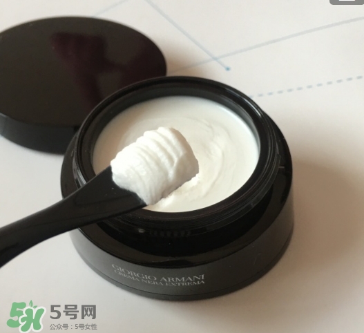 阿瑪尼黑鑰匙眼霜多少錢？阿瑪尼黑鑰匙眼霜專柜價格