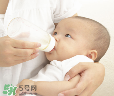 如何戒夜奶寶寶不痛苦？寶寶如何戒夜奶？