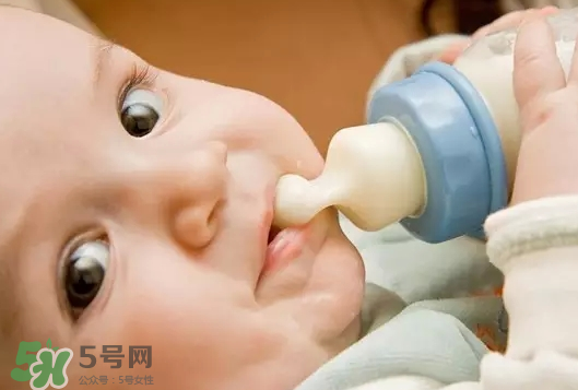 如何戒夜奶寶寶不痛苦？寶寶如何戒夜奶？