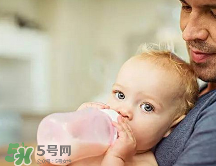 戒夜奶的最佳時間 幾個月戒夜奶最好？