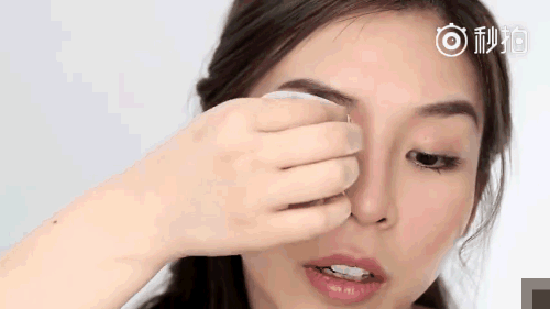 眼影貼怎么用？眼影貼使用方法