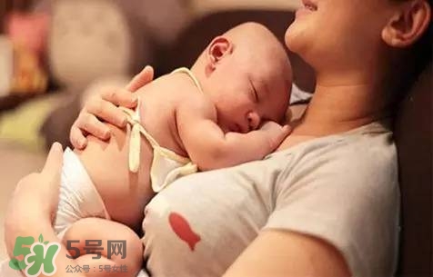 三伏天坐月子吃什么？三伏天坐月子可以開(kāi)空調(diào)嗎？