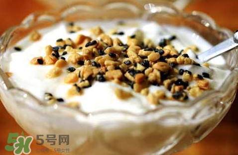 酸奶好吃怎么選？酸奶對人有哪些好處