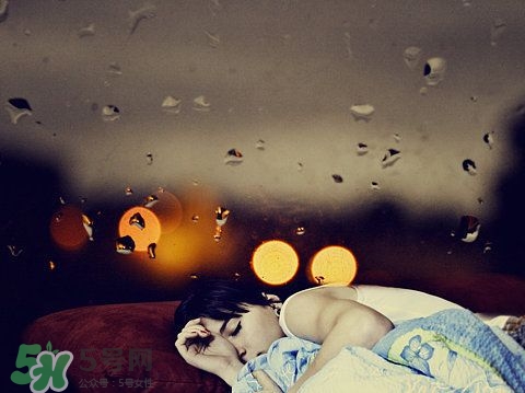 艾灸貼可以去濕氣嗎？貼艾灸貼能去濕氣嗎？