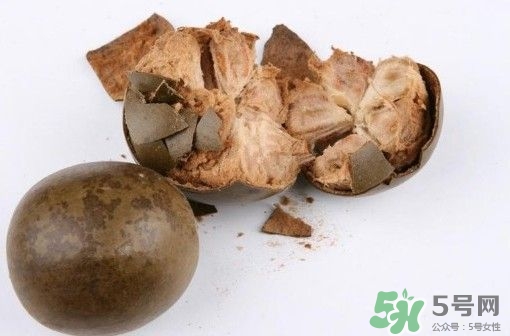 羅漢果的皮能泡水喝嗎？羅漢果的皮能吃嗎？