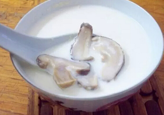 牛奶燉香菇可以治鼻炎嗎？牛奶燉香菇吃了有什么作用？
