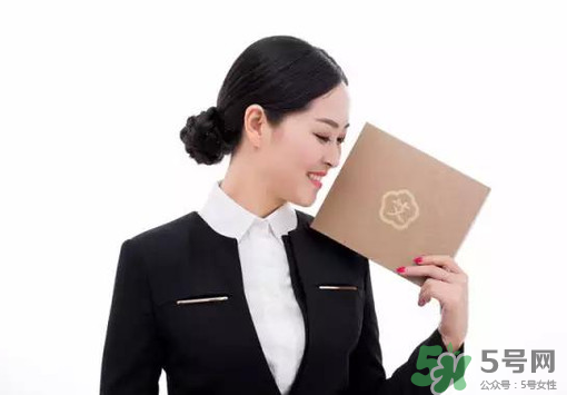 艾艾貼可以貼肚臍眼嗎？艾艾貼貼肚臍有什么作用？