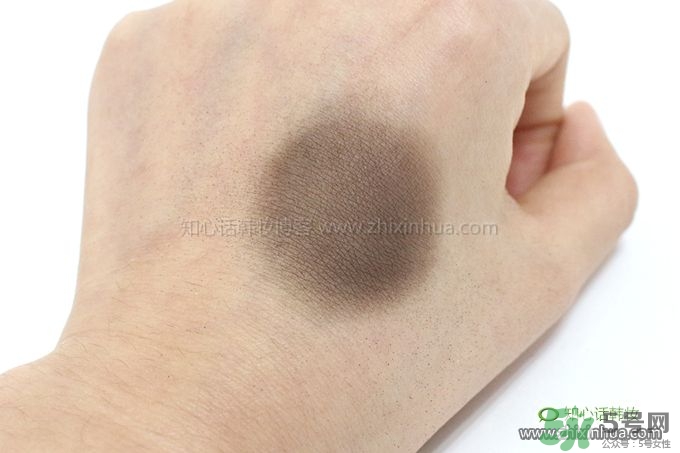 呂發(fā)際線粉怎么用？呂發(fā)際線粉氣墊陰影粉怎么卸