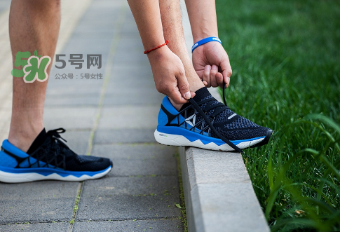 reebok floatride run腳感怎么樣？銳步floatride跑鞋測評