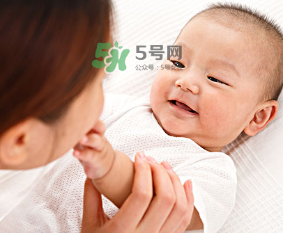 剖腹產(chǎn)后催乳按摩方法 剖腹產(chǎn)怎么催乳好？