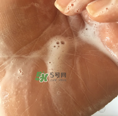 貝蜜清凈痘控油潔面啫喱怎么樣？貝蜜清祛痘控油潔面啫喱好用嗎？