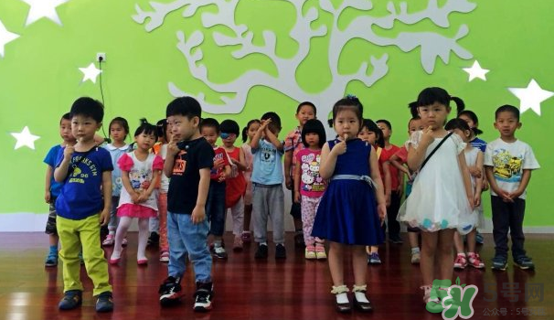 寶寶不去幼兒園怎么辦？寶寶不去幼兒園哭鬧怎么勸導(dǎo)？
