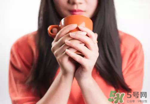 三伏天喝熱水能驅(qū)寒嗎？三伏天為什么喝熱水？
